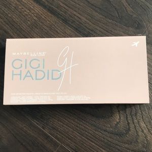 Gigi Hadid Makeup Palette (NEVER USED)